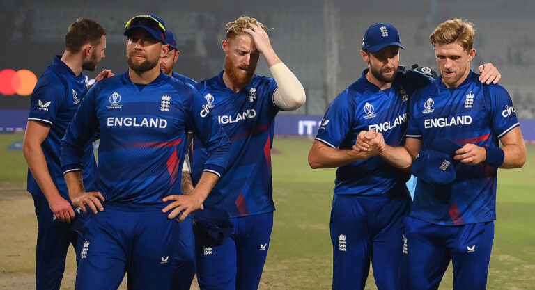 Session Market Betting in IPL: Betting on Session Markets with Consistent Wicket Takers Using Online Cricket ID